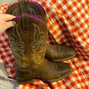 Womens Ariat boots size 10